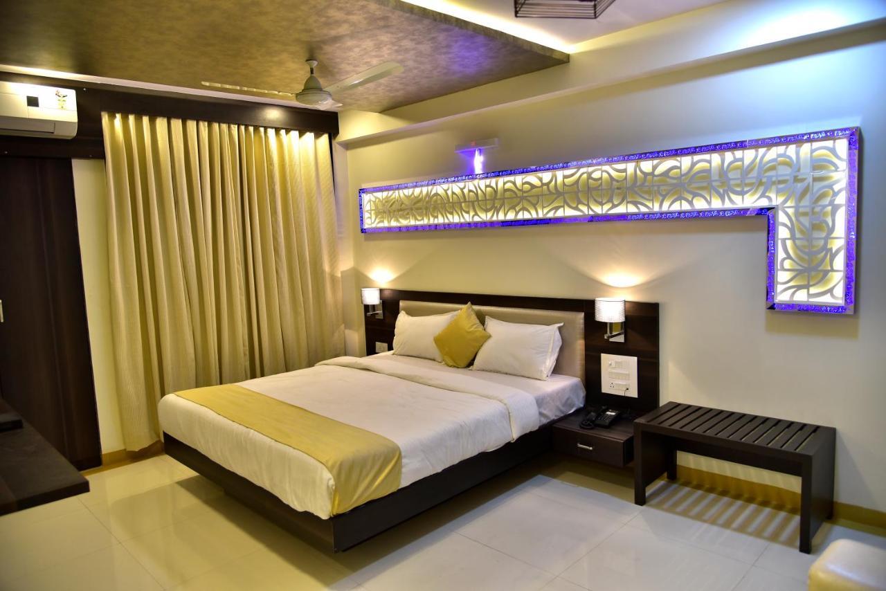 Fabexpress Time Square Hotel Thane Exterior photo