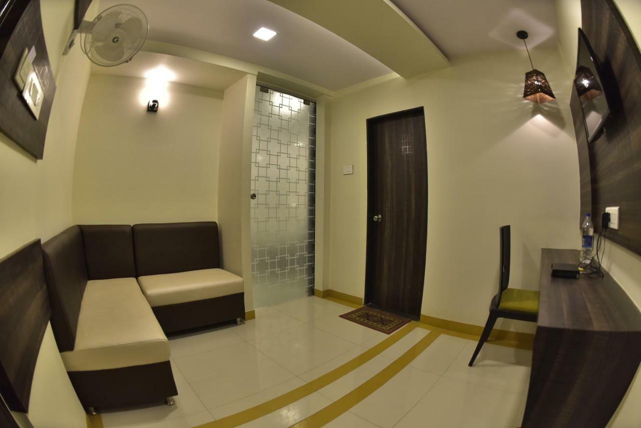 Fabexpress Time Square Hotel Thane Exterior photo